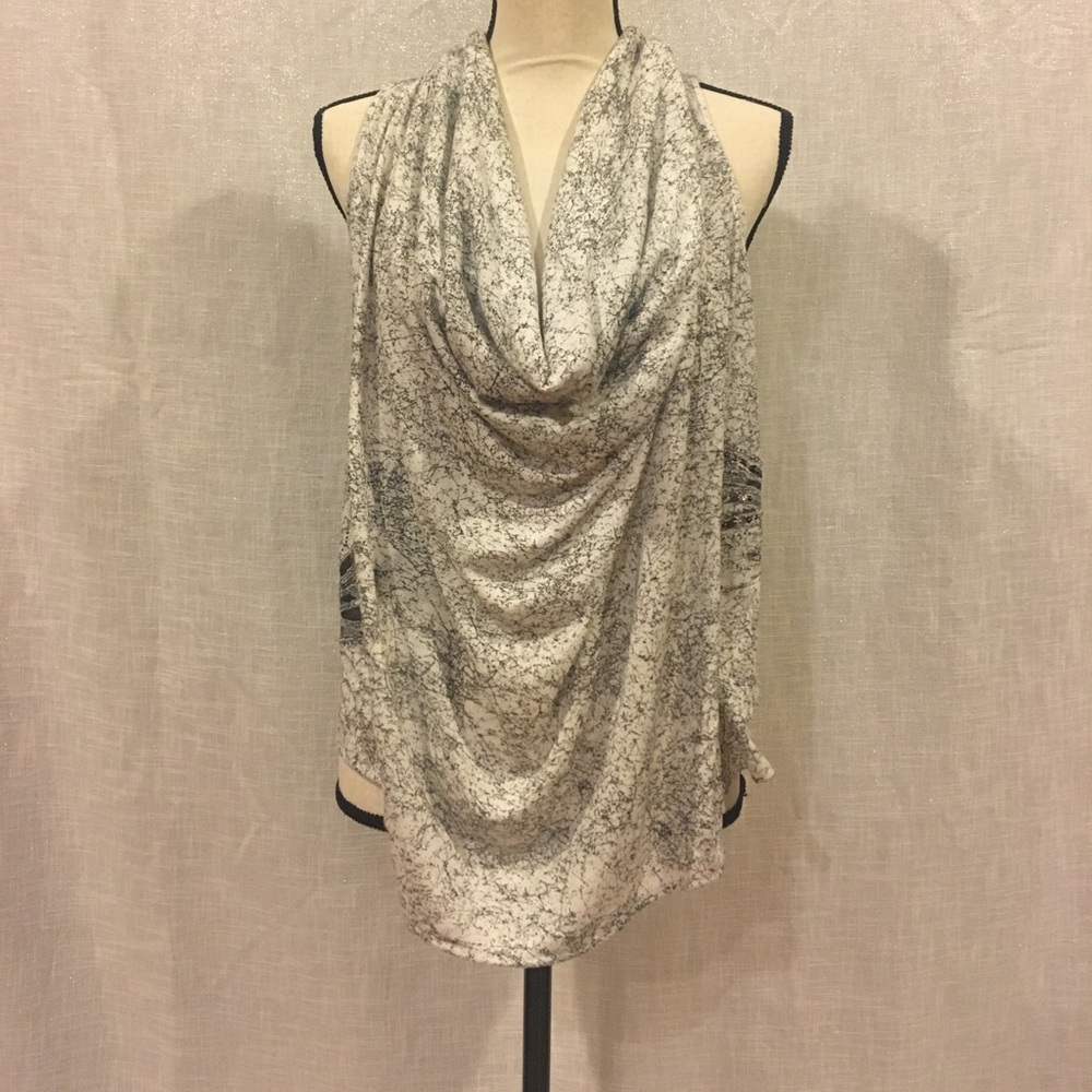 Awesome Miss Me top NWOT
